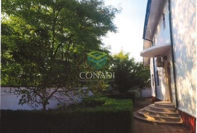 Casă individuală cu 6 camere cu Canalizare în Central - 2