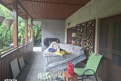 Casă cu 10 camere cu Teren 1200 Mp în Bucov - 5