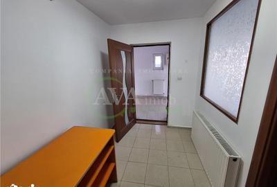 Casă cu 6 camere cu Teren 400 Mp în Central - 16