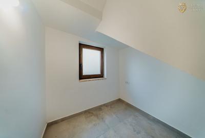 Apartament cu 4 camere decomandat în Dumbrăvița - 12