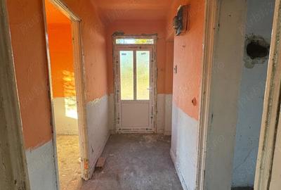 Casă cu 2 camere cu Teren 250 Mp în Central - 3