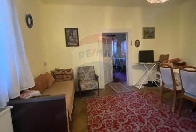 Casă cu 2 camere cu Teren 370 Mp în Mediaș - 2