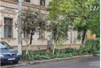 Spațiu comercial, de 54 mp, în Central - 1
