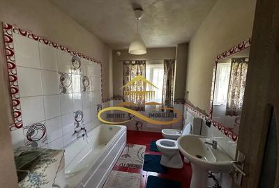 Casă cu 3 camere cu Canalizare în Secuieni - 3