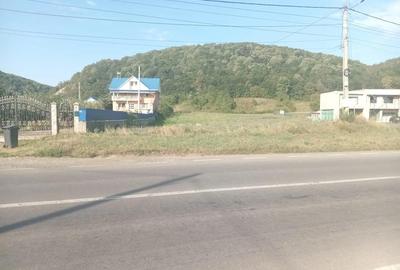 Teren de 3915 mp, în Central - 1
