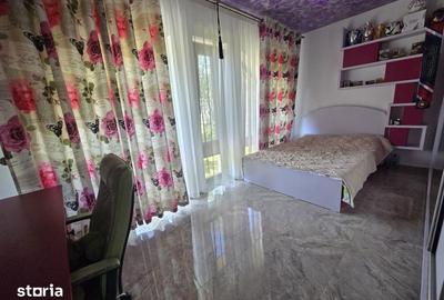 Casă cu 5 camere cu Teren 1700 Mp în Bucium - 10