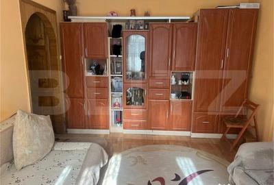 Apartament cu 2 camere semidecomandat, mobilat în Central
