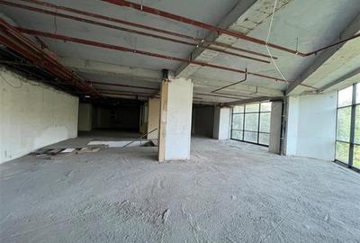 Vanzare Spatiu comercial stradal - Parter si Mezanin - 900 mp Vanzare Spatiu comercial stradal - Parter si Mezanin - 900 mp - 12