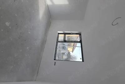 Casă cu Teren 440 Mp în Ghiroda - 1