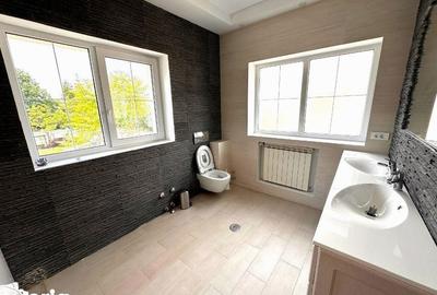 Casă cu 7 camere cu Teren 1100 Mp în Chiajna - 3