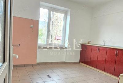 Spațiu comercial, de 28 mp, în Central - 3
