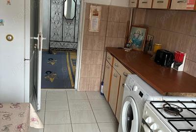 Apartament cu 3 camere decomandat în Păcurari - 1