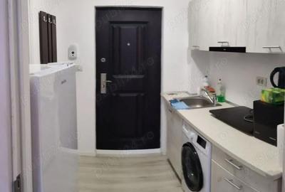 Garsonieră decomandată în UTA - 4