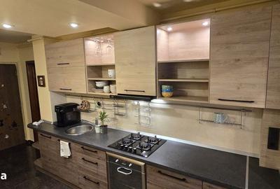 Apartament cu 3 camere decomandat în Astra - 12
