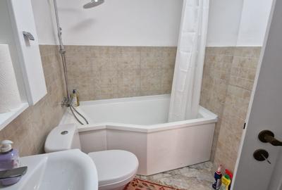 Casă cu 6 camere cu Canalizare în Central - 22