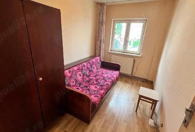 Apartament cu 3 camere decomandat în Petros - 3