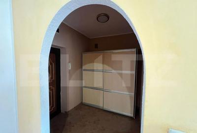 Apartament de vanzare, cu 2 camere, 48 mp, zona Bulevardul T - 4