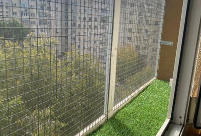 Apartament cu 3 camere semidecomandat în Drumul Taberei