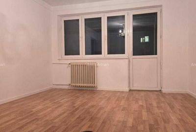 Apartament cu 3 camere semidecomandat în Tudor Vladimirescu - 1