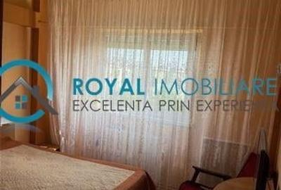 Royal Imobiliare - Vanzare apartament 4 camere zona 9 Mai - 7