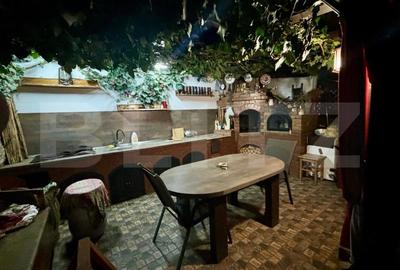 Oportunitate- Casa in zona centrala - 1