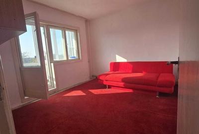 Apartament cu 3 camere decomandat, mobilat în Lipovei