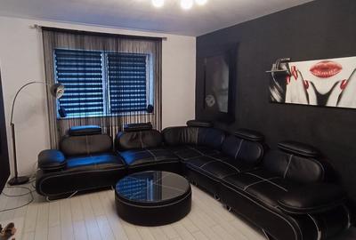 Apartament cu 3 camere decomandat, mobilat în Dacia
