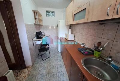 Apartament cu 3 camere decomandat în George Enescu - 2