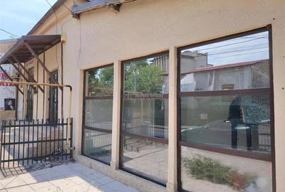 Spatiu comercial, ideal pentru cafenea, farmacie fast food, pe o strad #259; intens circulata, centr - 8