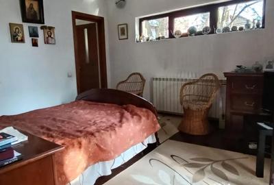 Casă cu 5 camere în Poiana - 10