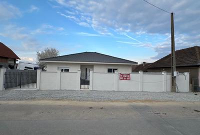 Casă individuală cu 3 camere cu Canalizare în Sântandrei - 2