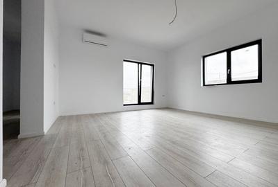 Casa individuala 4 camere,648mp teren,93mp utili, asfalt -Mosnita Noua - 4