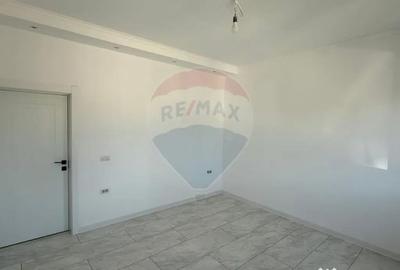 Casă cu 4 camere cu Teren 411 Mp în Est - 7