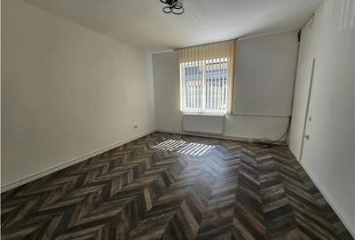 Birou, de 300 mp, în Central - 1
