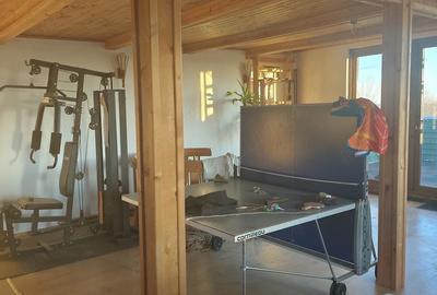 Casă cu 5 camere cu Teren 875 Mp în Ciolpani - 1