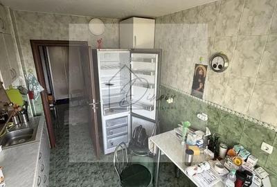 Apartament 3 camere spat?ios Lacul Tei Zona Nord - renovat complet - 2
