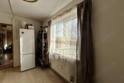 Apartament 2 camere, etaj 1, zona Lunei - 3