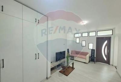 Apartament cu 2 camere semidecomandat, mobilat în Romanilor - 14
