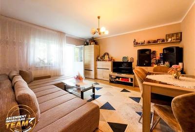 Apartament cu 4 camere decomandat, mobilat în Lenin
