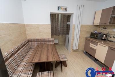 Apartament cu 3 camere decomandat în C5 - 3