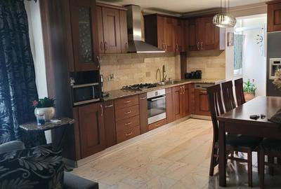 Apartament cu 3 camere decomandat în Spitalul Județean - 8