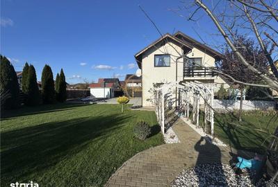 Casă cu 4 camere cu Teren 706 Mp în Ciurea