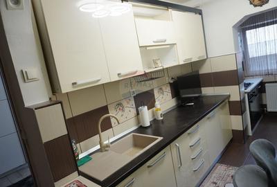 Apartament cu 2 camere, mobilat în Central