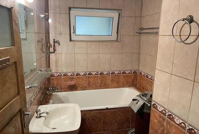 Casă cu 3 camere cu Teren 900 Mp în Central - 2