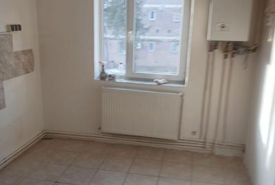 Apartament cu 2 camere decomandat în Micro 14 - 2