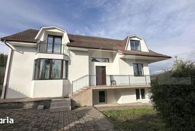 Casă cu 6 camere cu Teren 1100 Mp în Ceuaș - 1