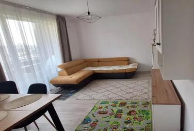 Apartament cu 2 camere decomandat, mobilat în Tractorul - 2