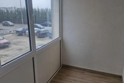 Apartament cu 3 camere semidecomandat în Micro 3 - 12