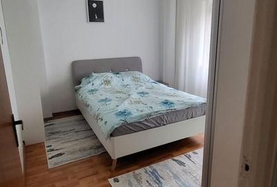 Apartament cu 3 camere, mobilat în Drumul Taberei