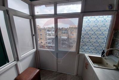 Apartament cu 2 camere decomandat, mobilat în Rovine - 5
